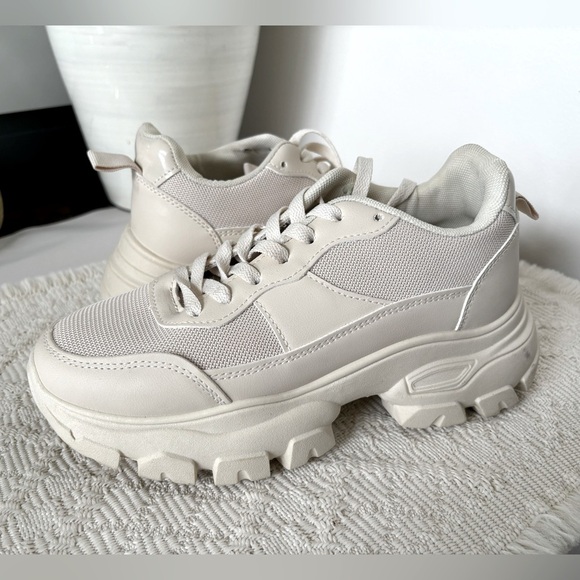 ARDENE chunky soles sneakers size 7 - Picture 1 of 6